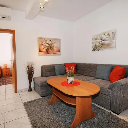 Spadici Mit 2 Schlafzimmern 300m Bis Zum * Poreč