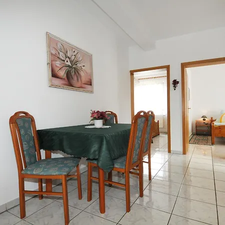 Apartamento Spadici Mit 2 Schlafzimmern 300m Bis Zum Poreč