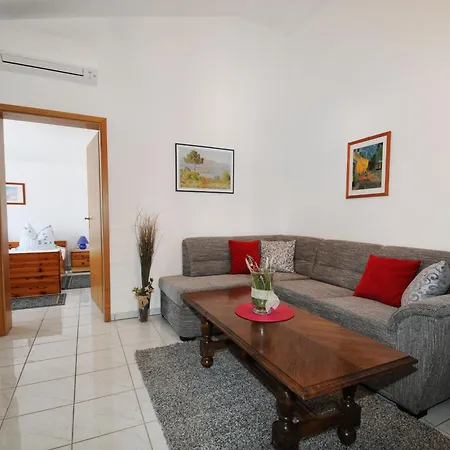Spadici Mit 2 Schlafzimmern 300m Bis Zum Apartamento Poreč