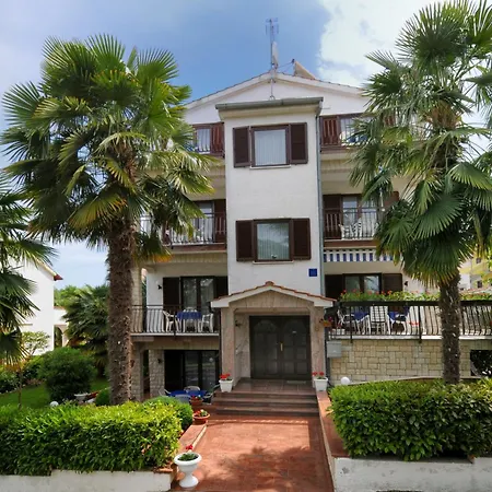Apartment Spadici Mit 2 Schlafzimmern 300m Bis Zum Porec