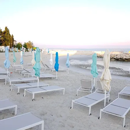 Spadici Mit 2 Schlafzimmern 300m Bis Zum Poreč