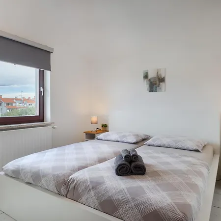 Spadici Mit 2 Schlafzimmern 300m Bis Zum Apartmán Poreč